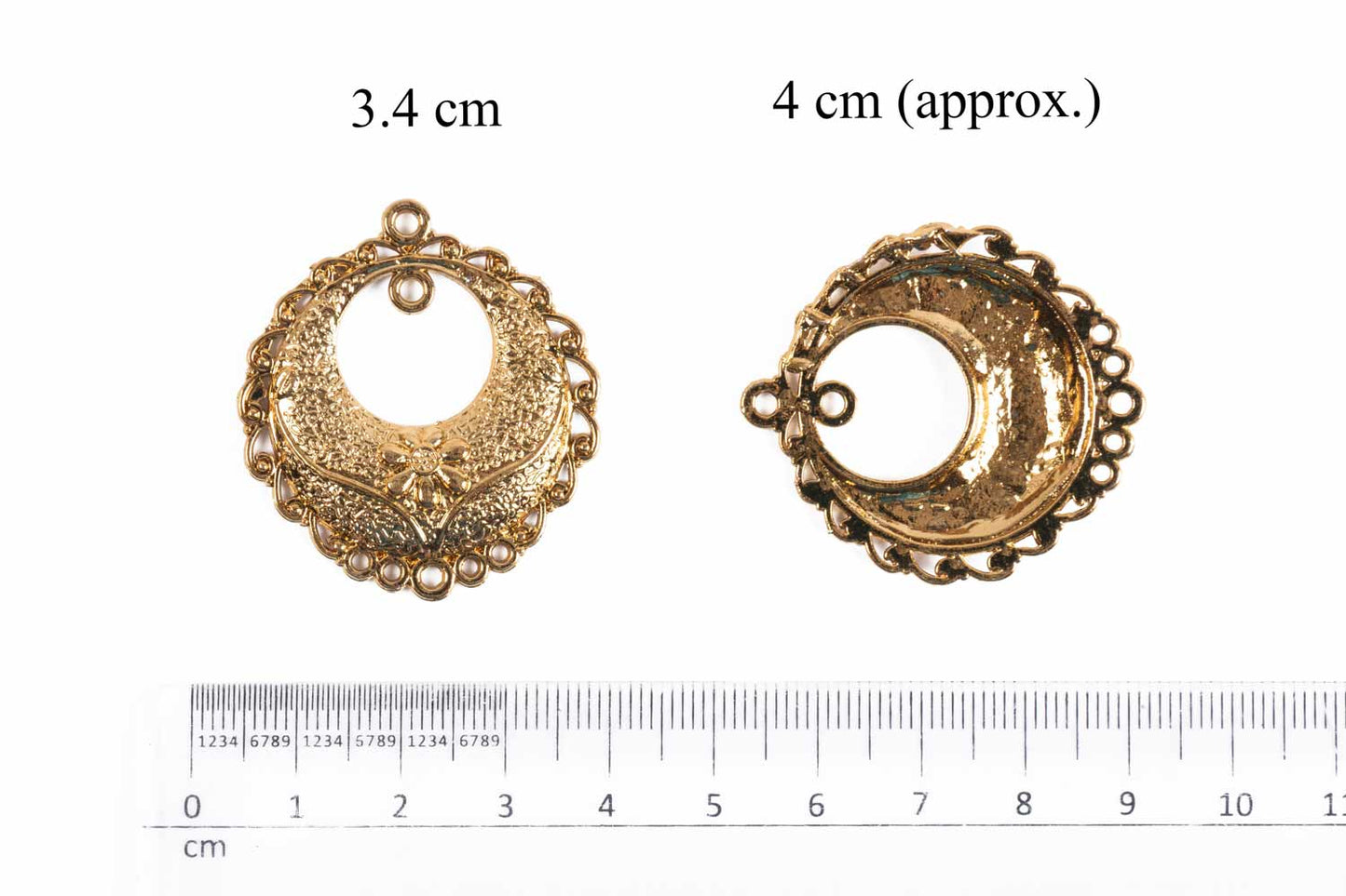 Golden Designer Round Charms Lucky Charm Package of 5 Pieces