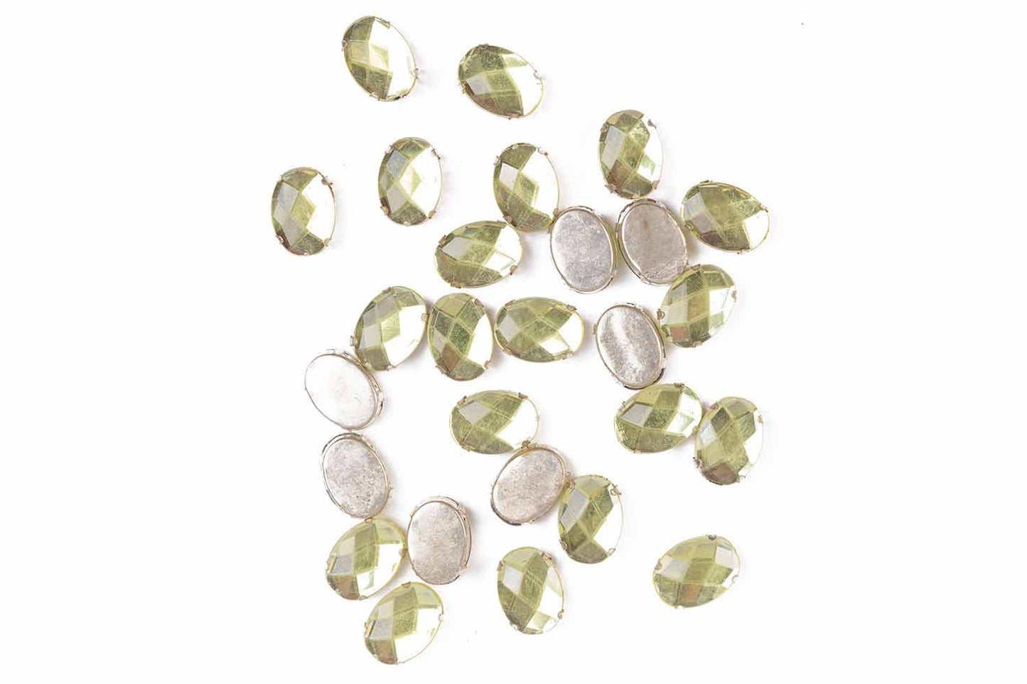 Mohan Shoppe Plastic Stones for Embroidery Work Ladies Suits, Dresses, Blouses, Gowns, Beading, Art and Craft and Decoration, Package of 20 Pieces