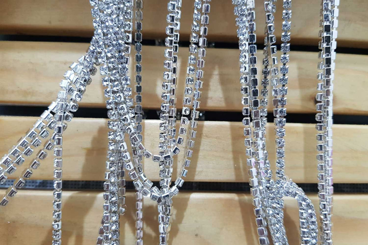 Mohan Shoppe Silver color Stone Chain Cup Chain Rhinestone Chain for Jewlery Making etc. Pack of 5 Meters