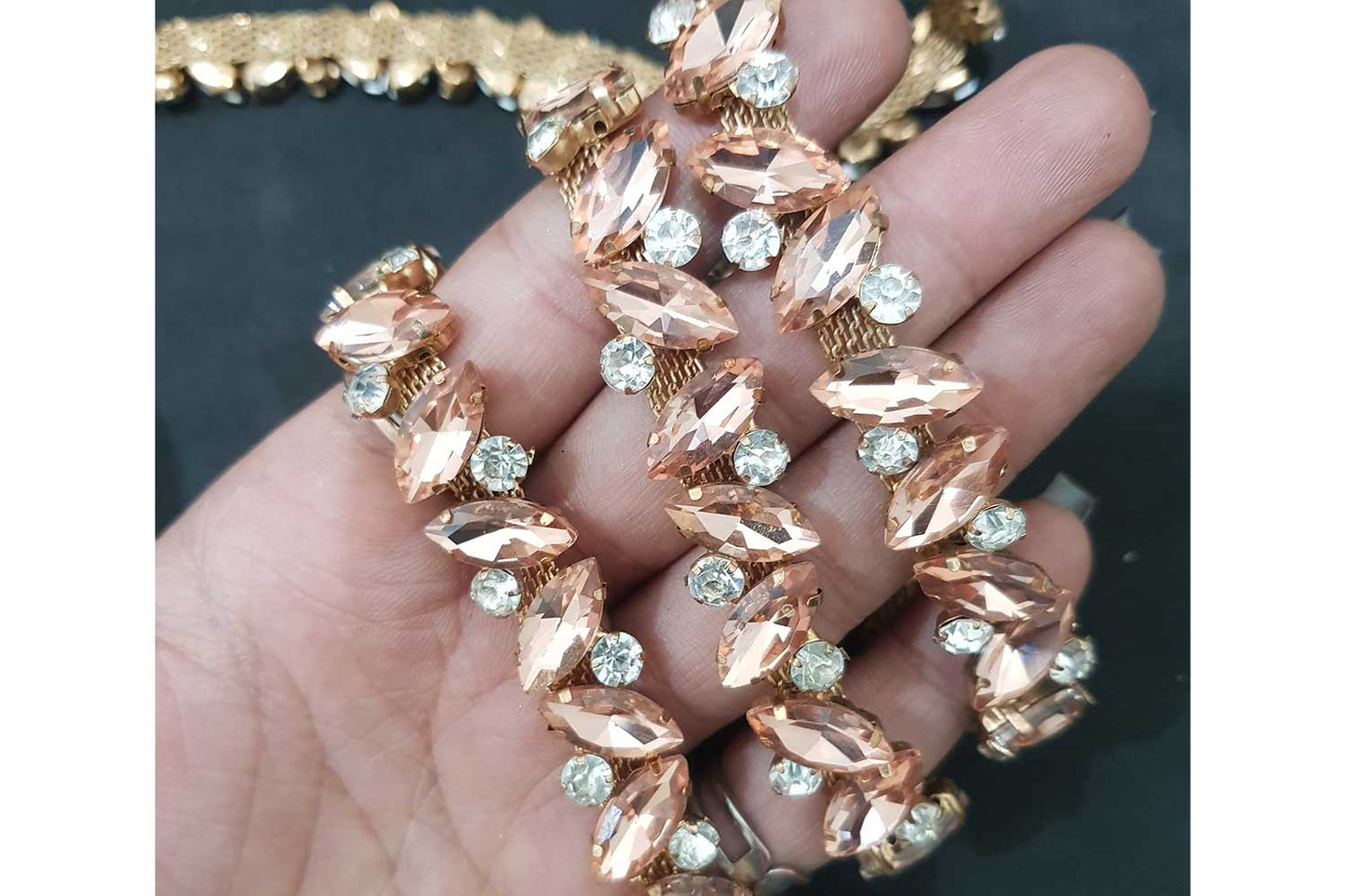 Crystal Rhinestone Close Trim Cup Chain Bulk Rhinestone Flexible Claw Chain Applique for Craft Jewelry Making - 1 Meter