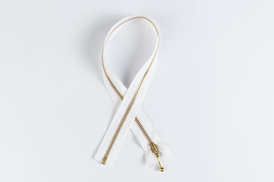White Color Ykk Zip with Golden chain 20 25 inches